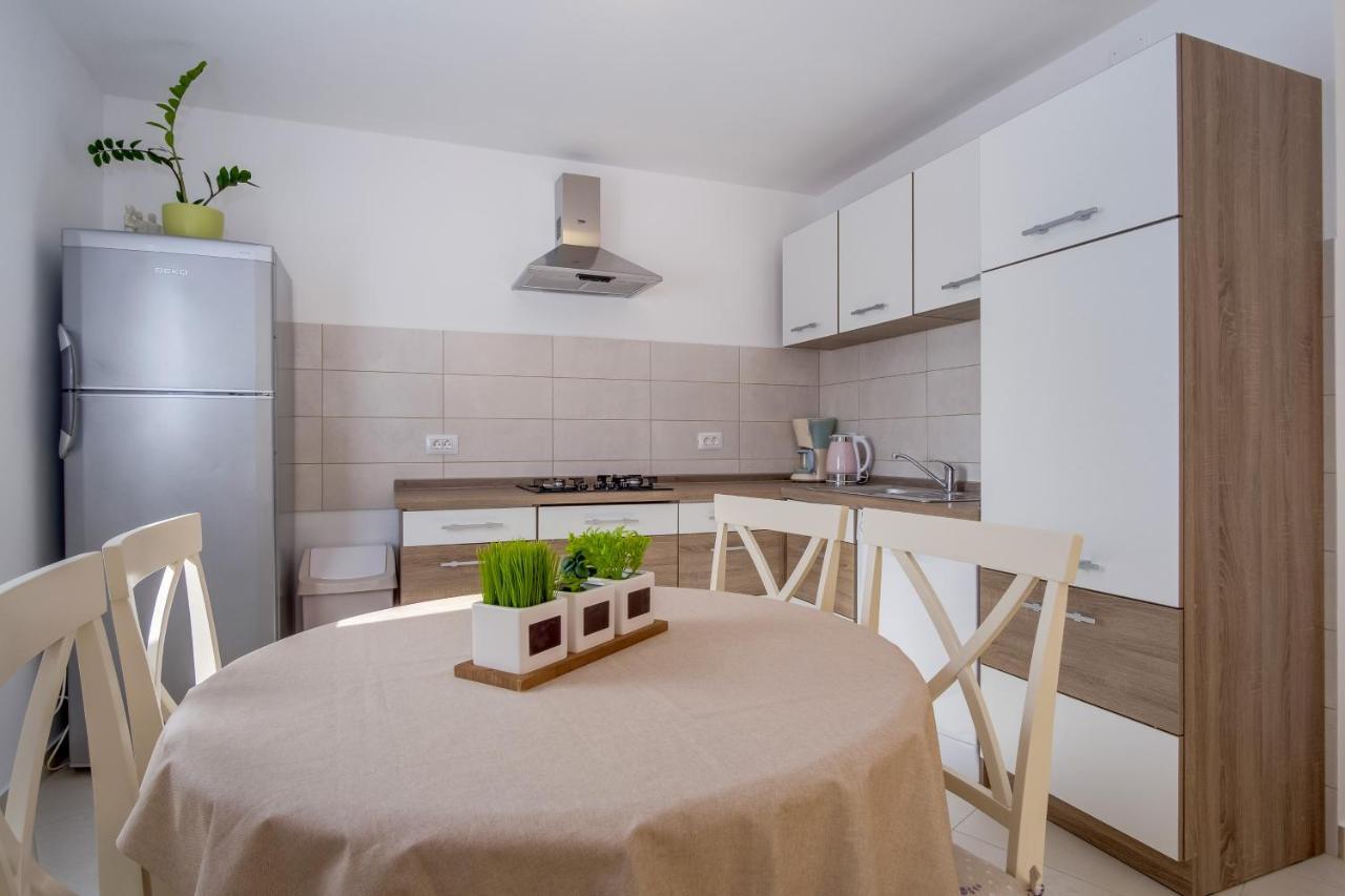 Apartment Angela Čunski Extérieur photo