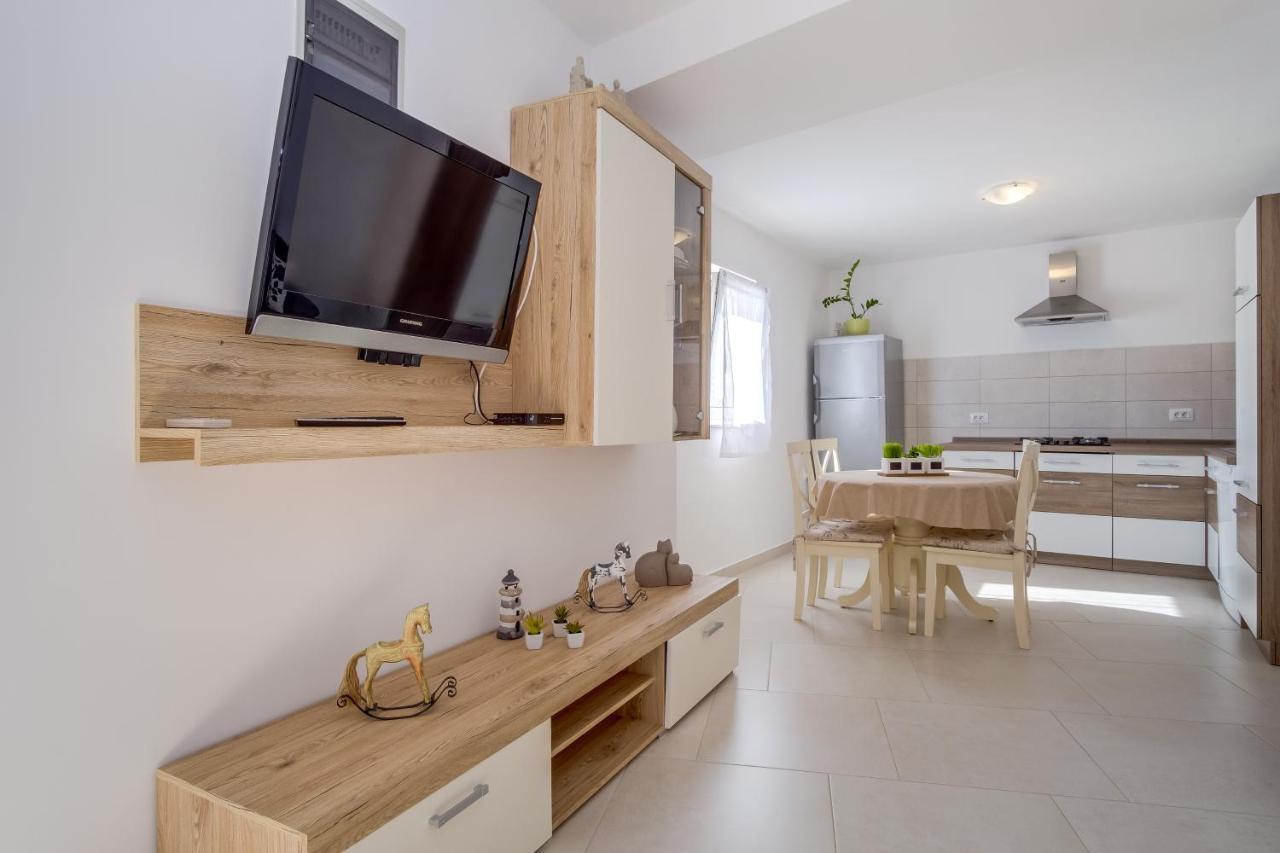 Apartment Angela Čunski Extérieur photo